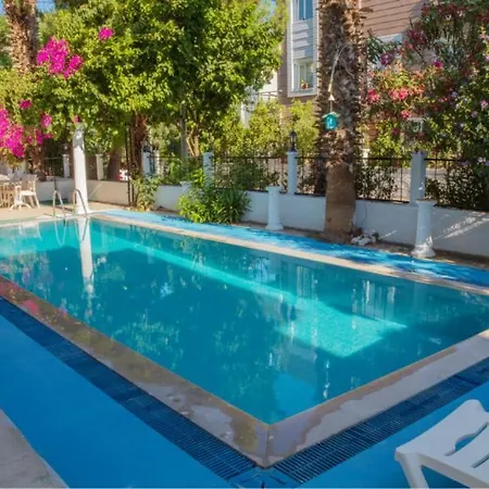 Serenity Lara Lägenhetshotell Antalya